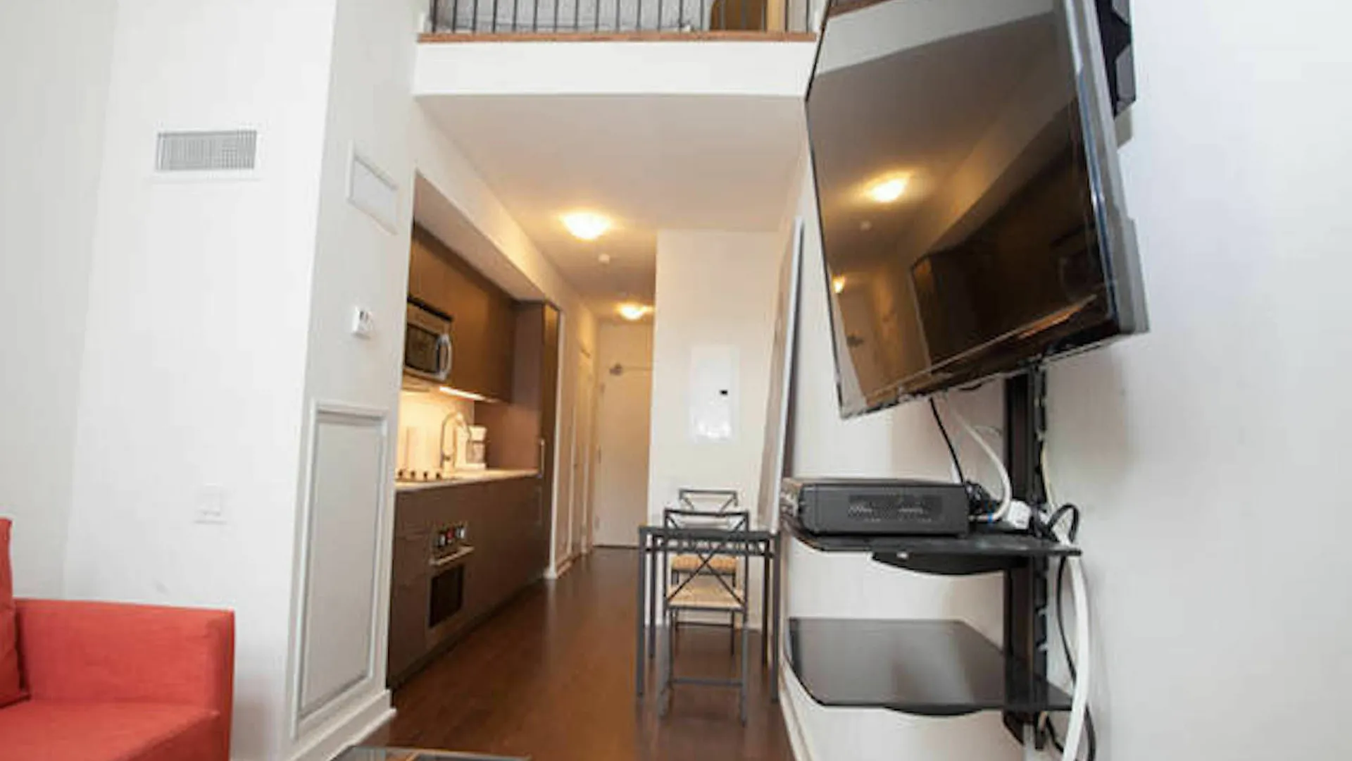 Pinnacle Suites - Trendy 2-Story Loft Toronto