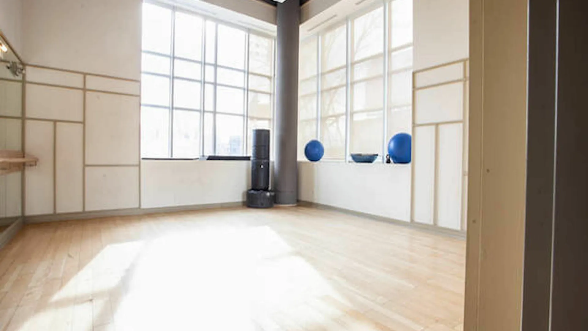 Apartment Pinnacle Suites - Trendy 2-Story Loft Toronto Canada