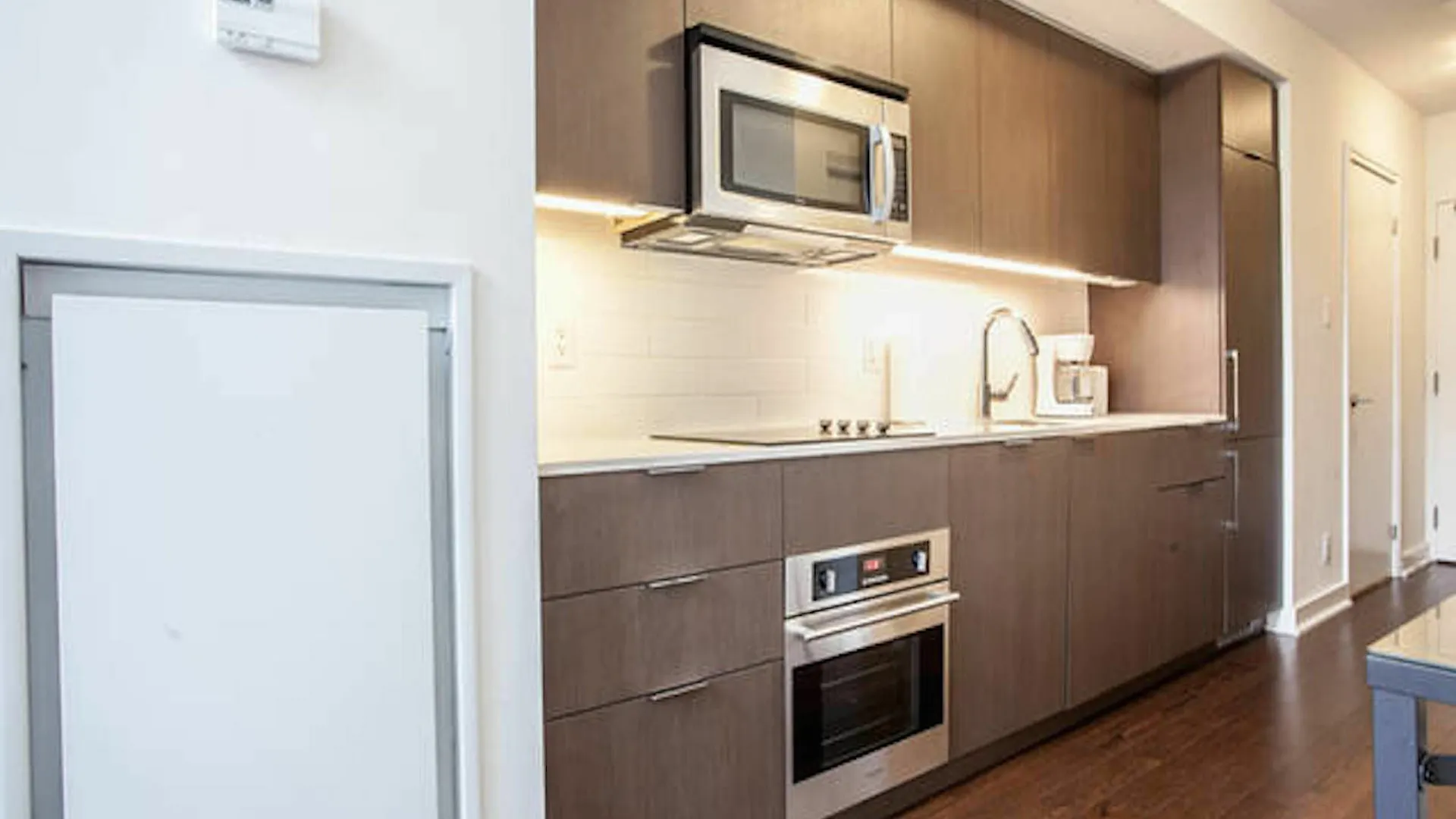 Apartment Pinnacle Suites - Trendy 2-Story Loft Toronto